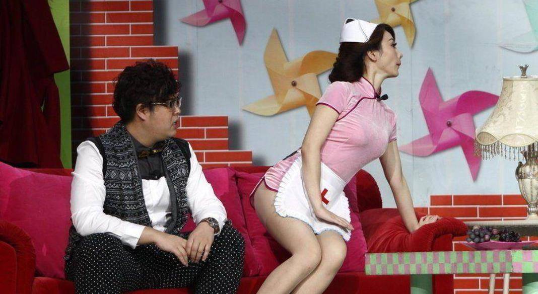 40岁的柳岩为何没人追?当她深蹲的那一刻,网友:这谁敢追呀?