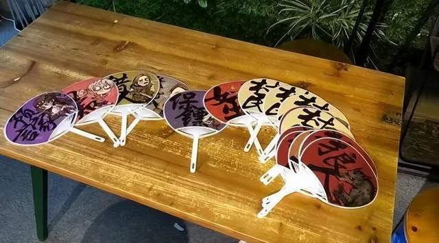 扇子狼人杀趣味玩法大揭秘!_游戏_玩家_身份