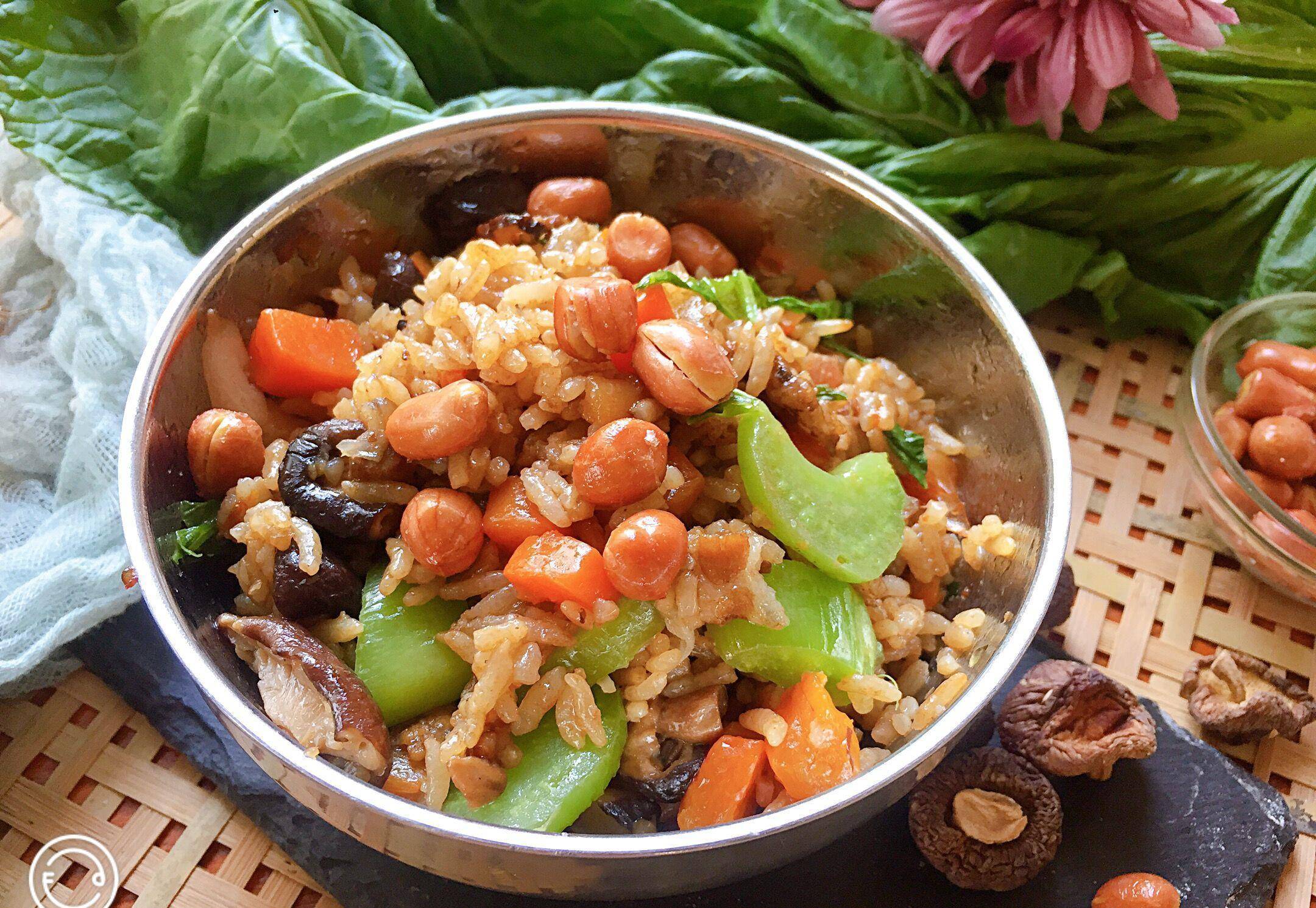 第一道:芥菜饭:闽南人经典咸饭之一今天就来跟大家分享芥菜的三种闽南