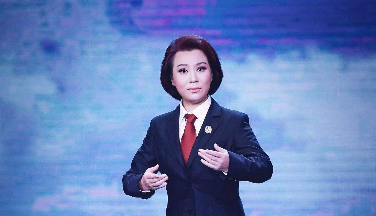 京剧名家迟小秋传统戏很棒,但是现代戏真不行,尤其是《海港》_唱腔