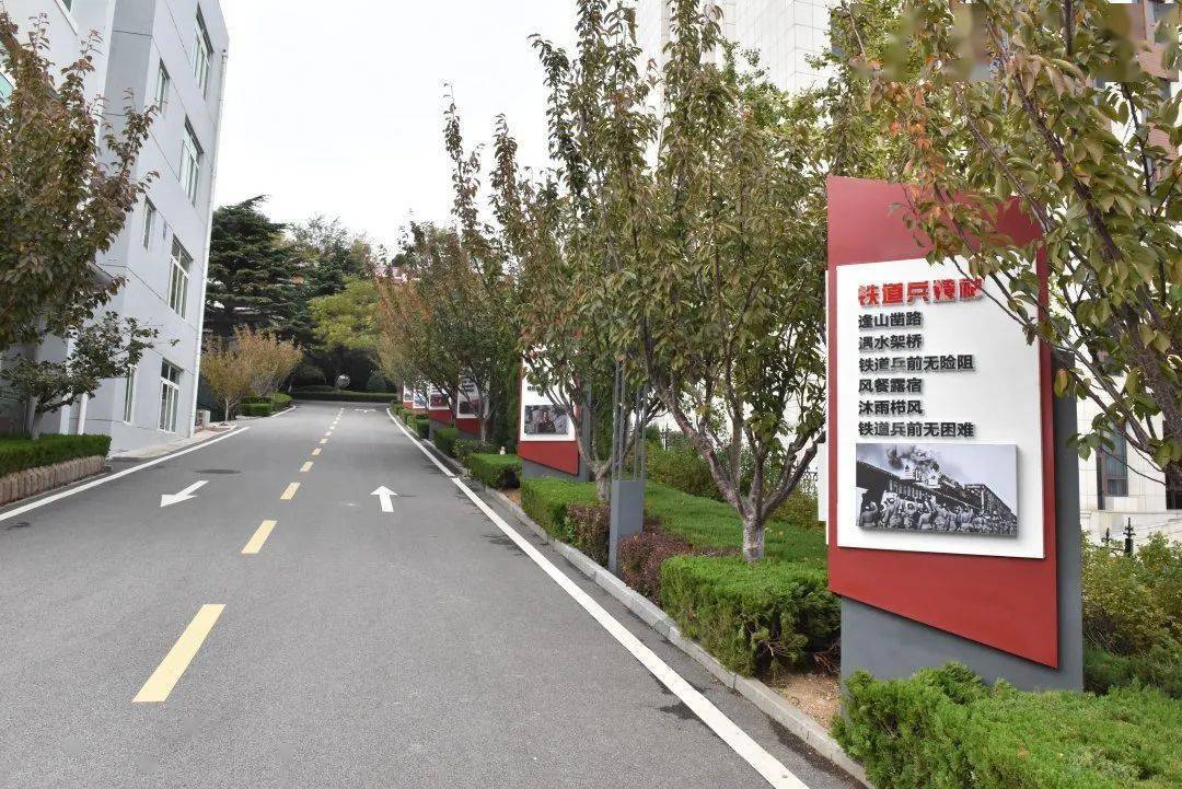 军史文化长廊成为最"红"打卡地_中心_建设_红色