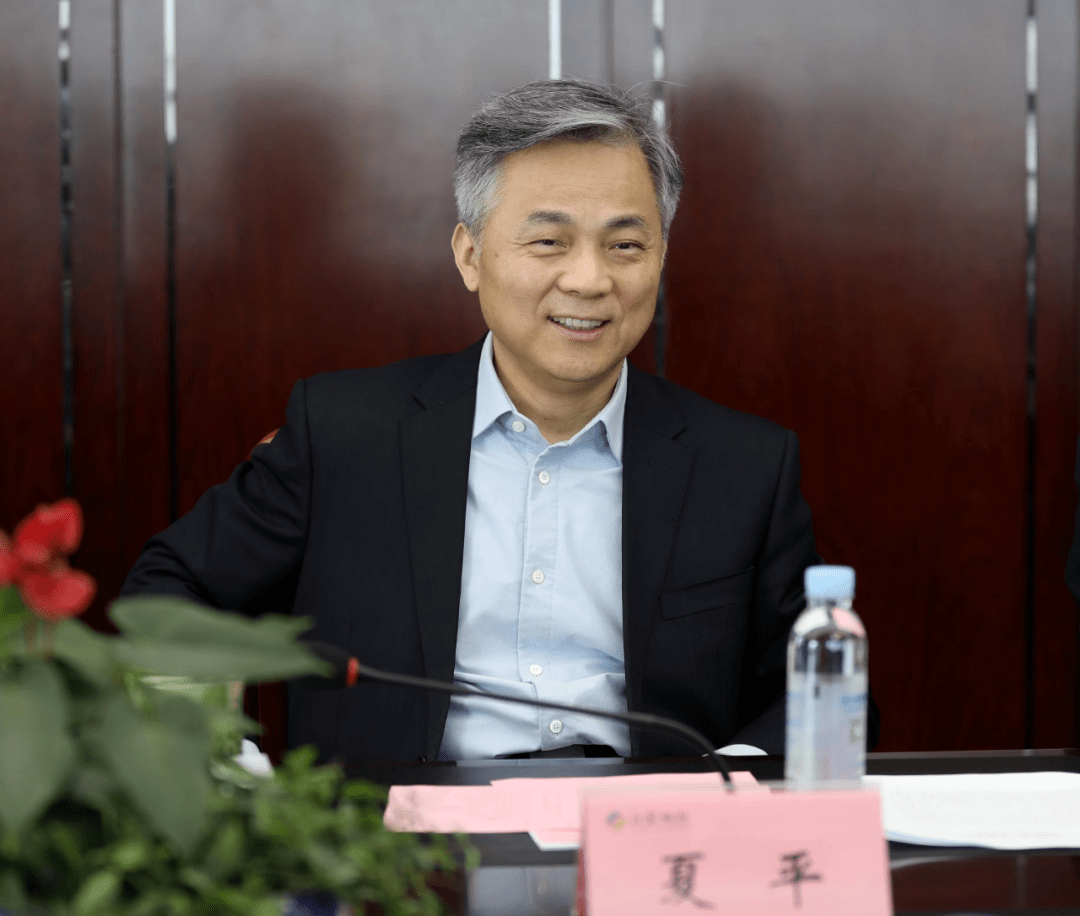 江苏银行股份有限公司党委书记,董事长夏平致辞仪式上,夏平对刘波一行