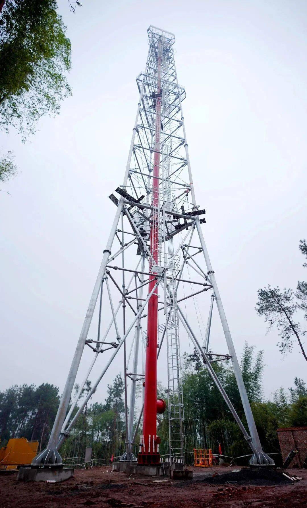 没有之一蜀南气矿最高火炬90米放空火炬吊装机械工程 craneschina吊装