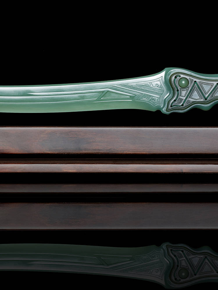 碧玉青玉 碧龙偃月刀 苏工大师亲工 典藏精品_刀尖_红玛瑙_玉雕