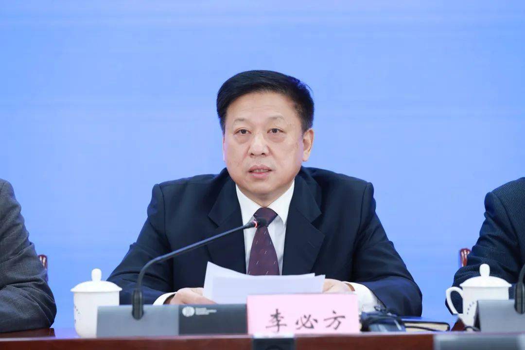 省政府副秘书长,省疫防办第一主任李必方,省经济和信息化厅厅长冯克金