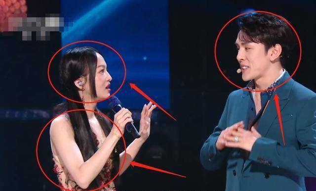 与张韶涵合唱难掩紧张,二人肤色差我却看呆了_皮肤_时候_偶像