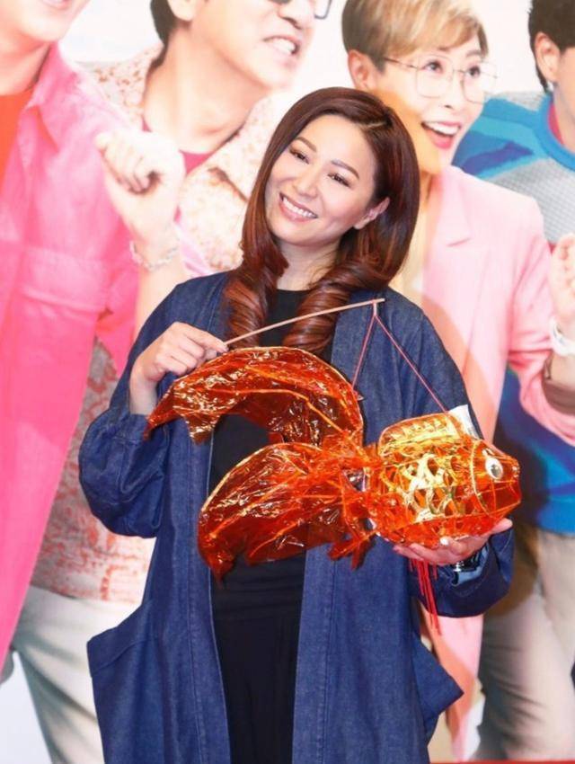 滕丽名回应魏骏杰重提旧情,直言不想消费对方,也不了解对方近况_感情