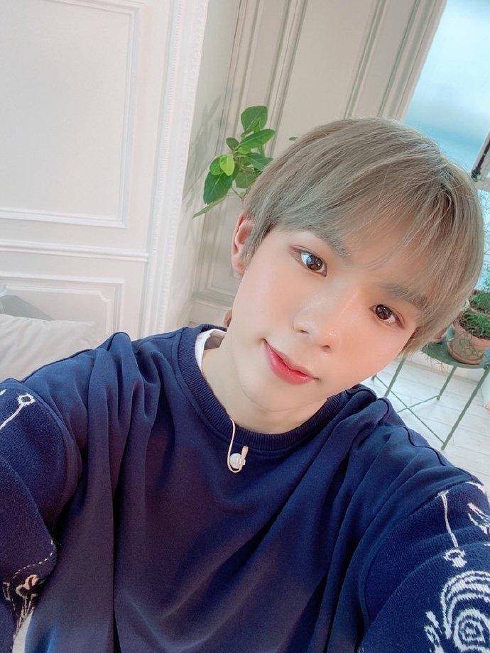 据悉,通过nct正规二辑出道的shotaro在音乐节目上首次亮相,凭借强劲的