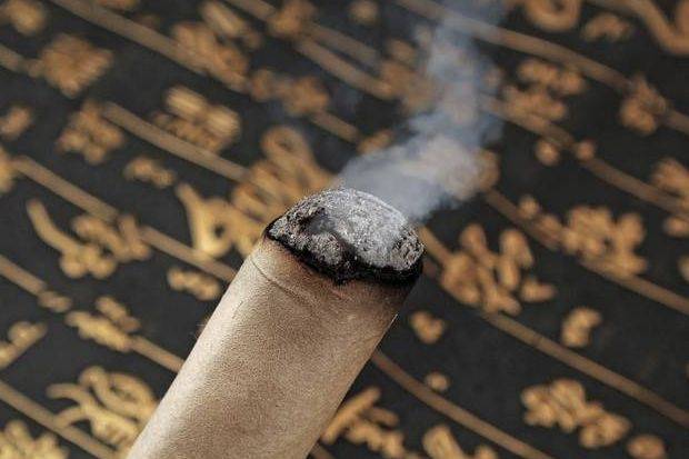 后悔刚知道!_艾叶_燃烧_艾柱