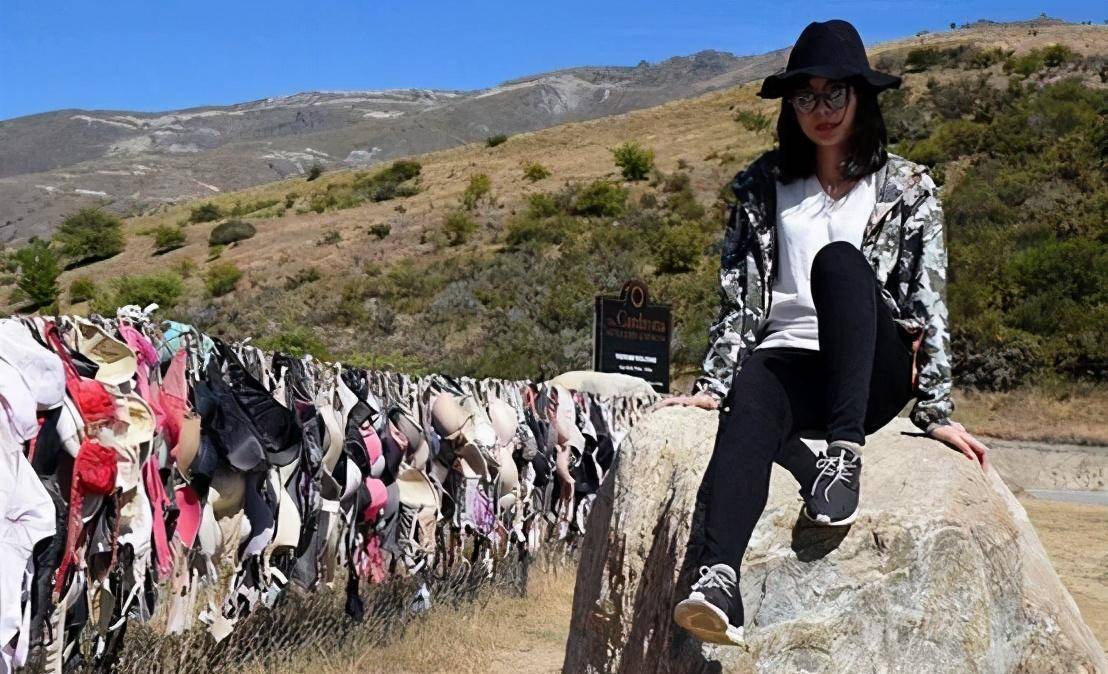 令人感到"羞耻"的景区,女游客到这得脱下内衣,其原因让人深思_国家