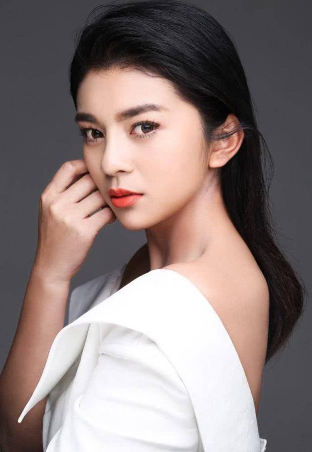 以前黑到看不见,现在白成一道光_变化_皮肤_肤色