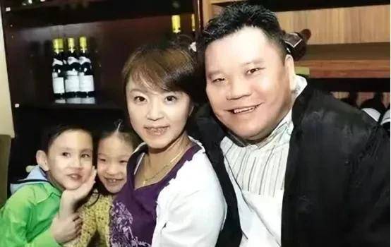 2007年3月25日,圈内100多位好友与前同事自发为"马爷"举办"发光如星