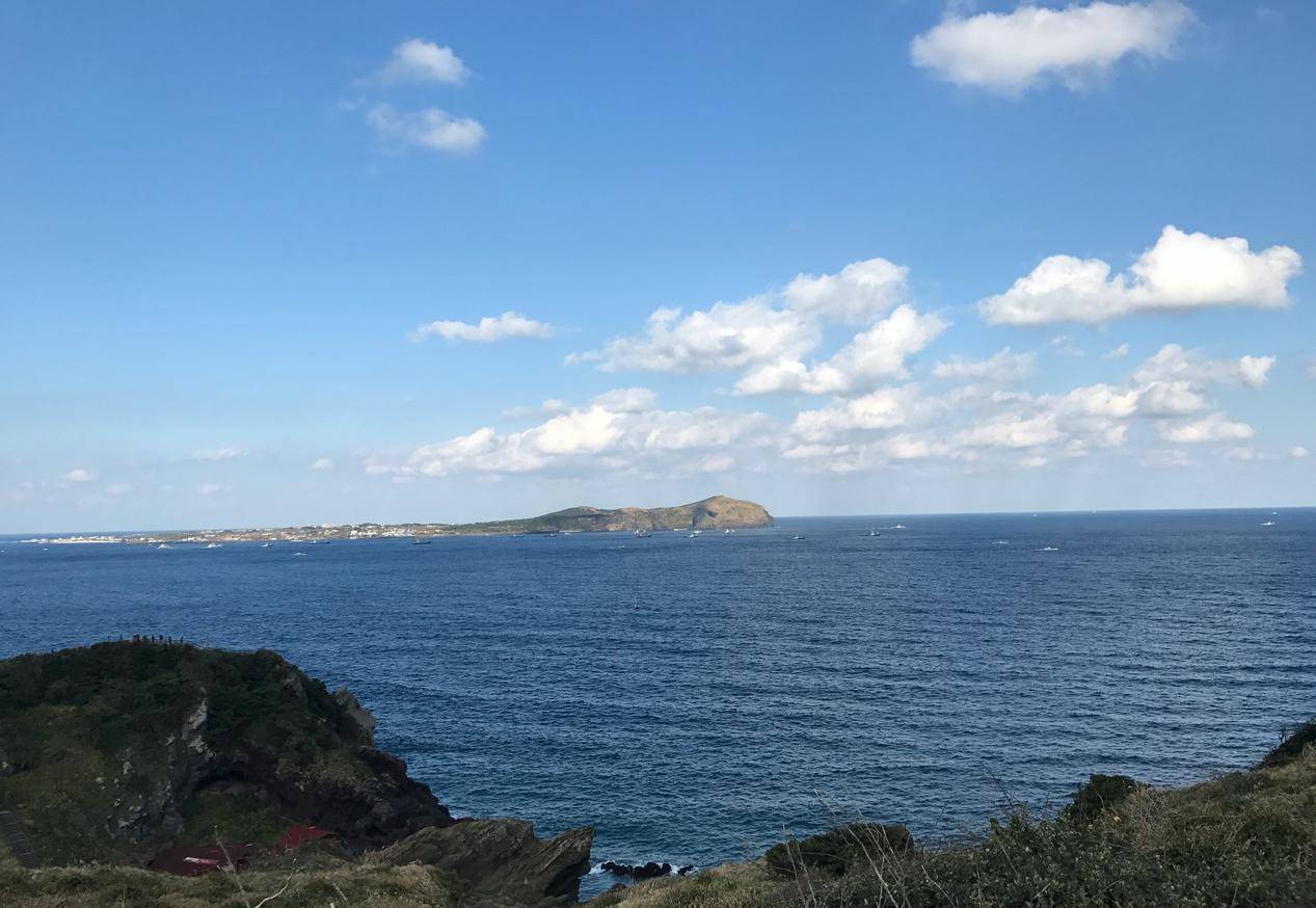 濟州島旅行,必到城山日出峰,最佳日出景點,眺望自然鬼斧神工_時候