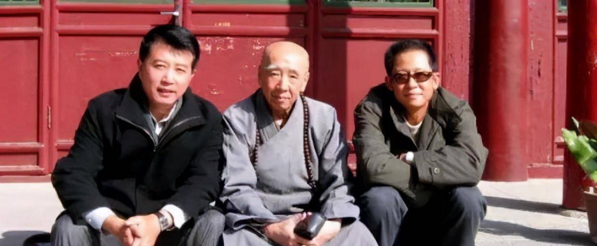 由张前导演,王志文,左小青,曾红生及石爻领衔主演的电视剧《天道》