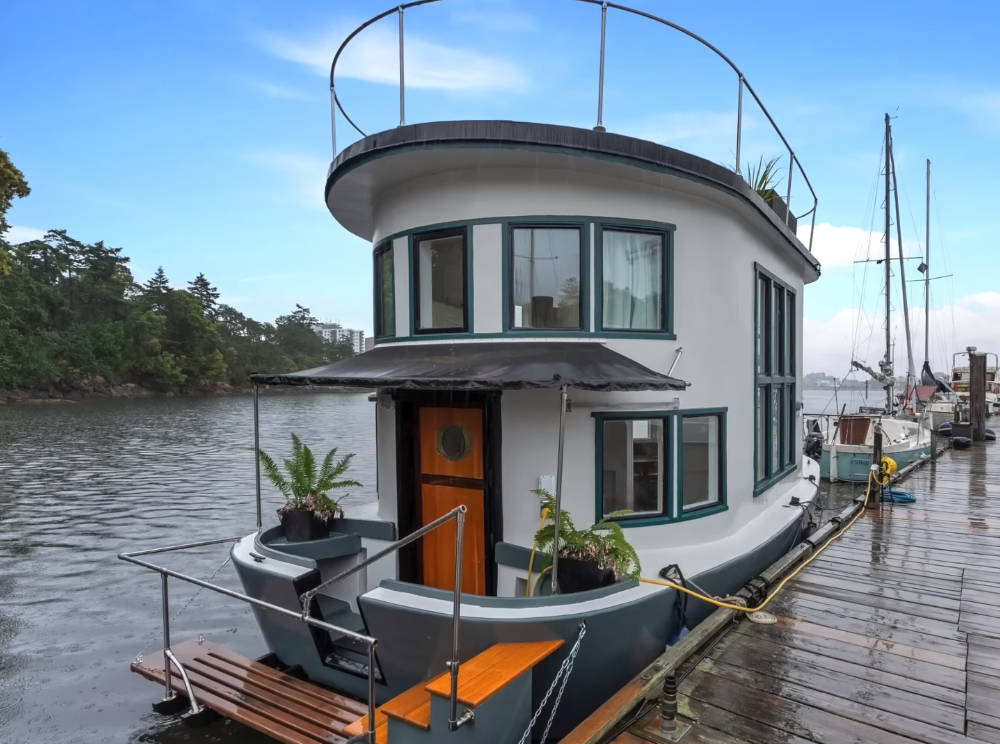 夫妻俩买下29㎡“船屋”，利用4米层高，装修水上LOFT，一住便2年_手机搜狐网
