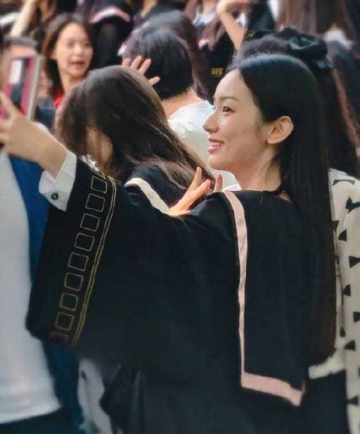 除人气小生龚俊加盟外,还有哪些看点?_周也_丁真_节目