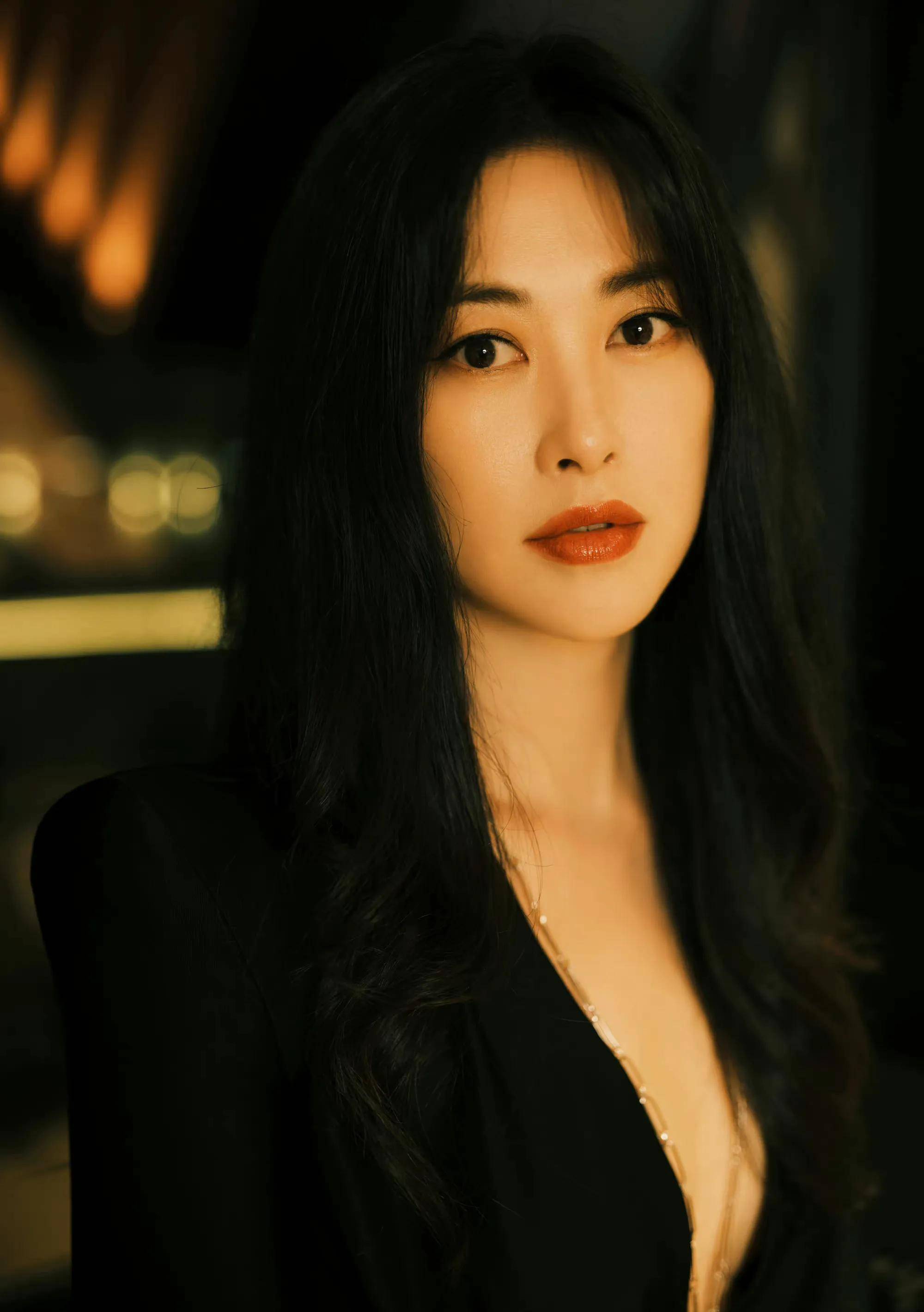 倪妮让女粉直接喊"老公",秦岚43岁依旧魅力不减,朱珠相夫教子_感觉