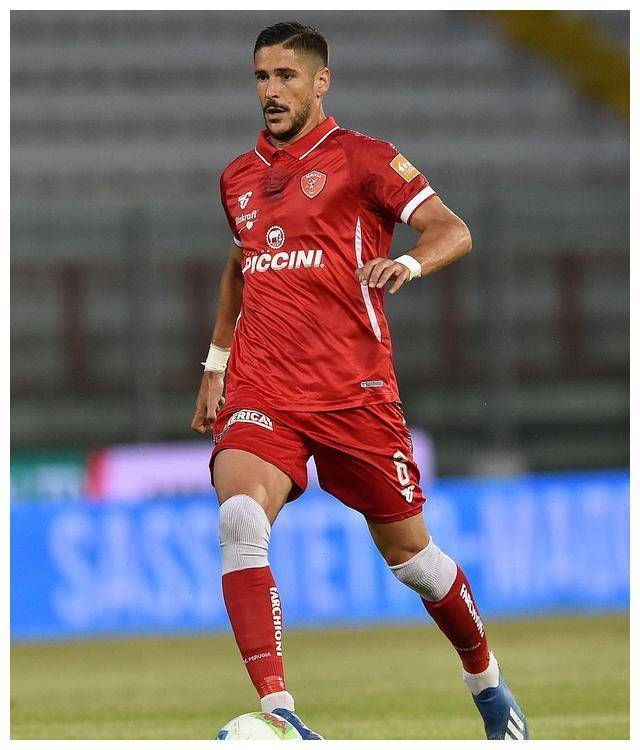 今日足球:维冈竞技vs谢菲联佩鲁贾vs威尼斯_比赛_防守_进攻