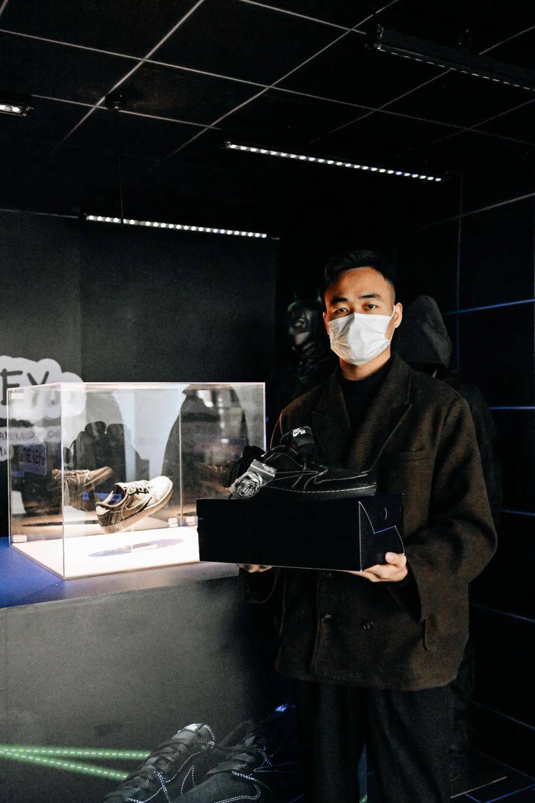 通过回答 jordan brand,travis scott 以及 michael jordan 相关问题