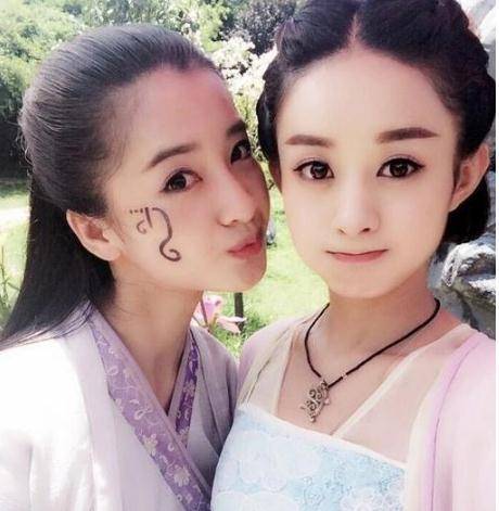 她曾是赵丽颖替身,出道3年凭借实力逆袭,成霸屏女王_李一桐_长相