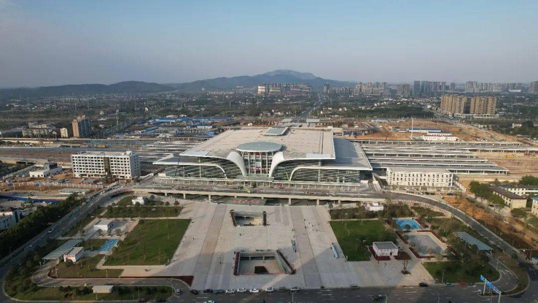 高铁开进桃花源,渝厦高铁常德站精彩亮相_候车_必由之路_花瓣