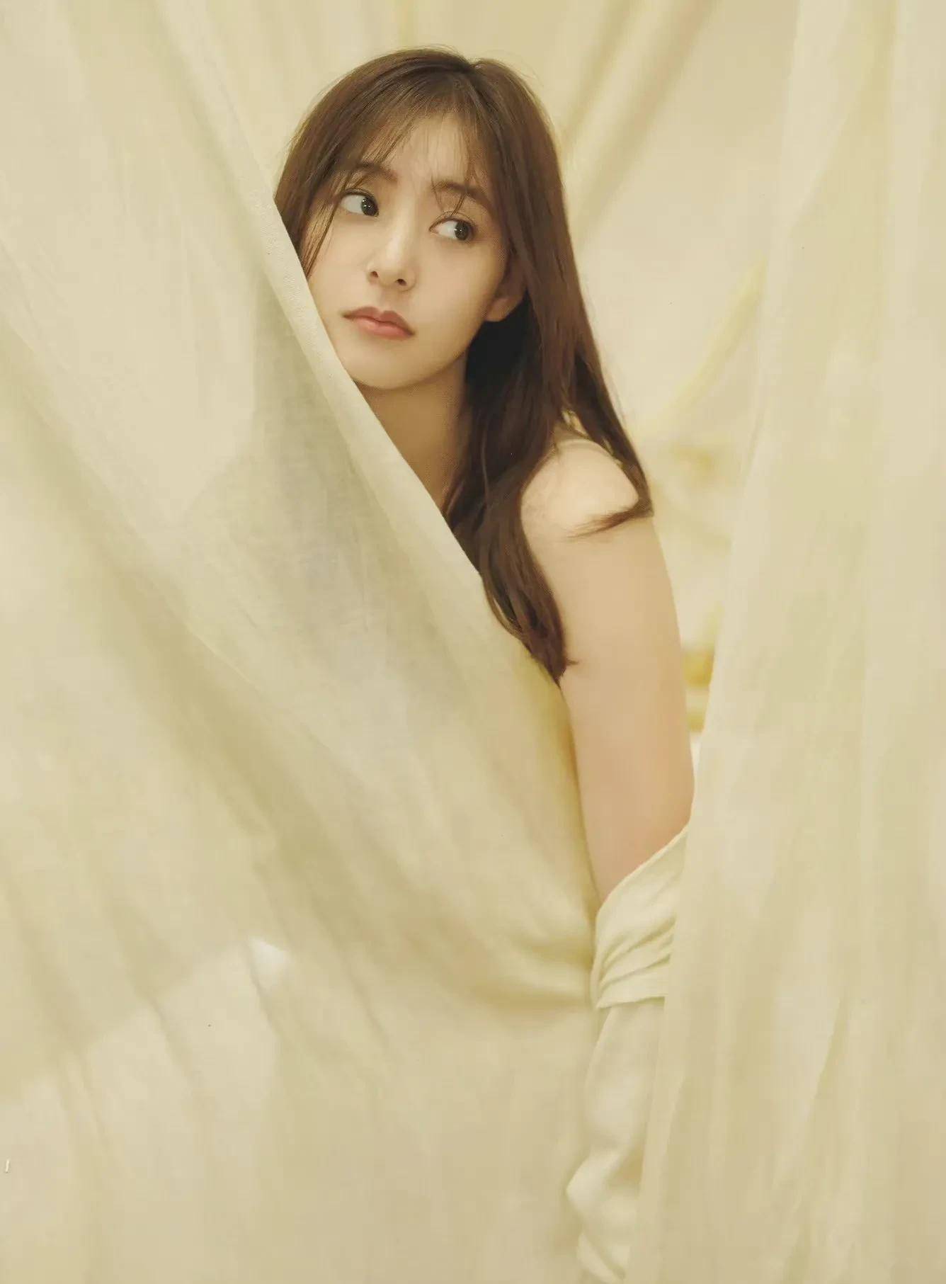 新木优子写真_日本_家居_双唇