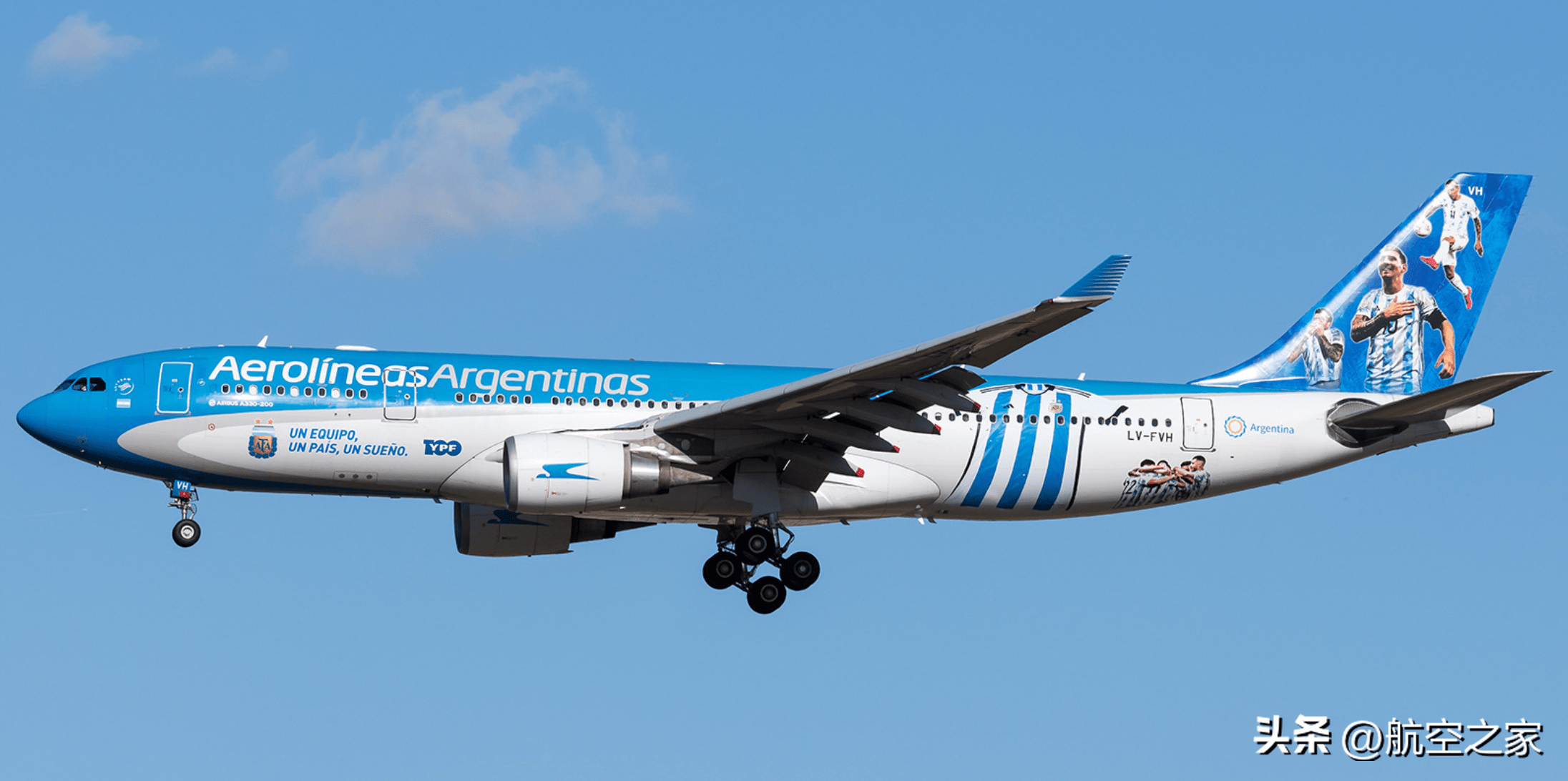 梅西率领阿根廷队乘坐空客a330彩绘机回国_航空_世界杯_飞机的