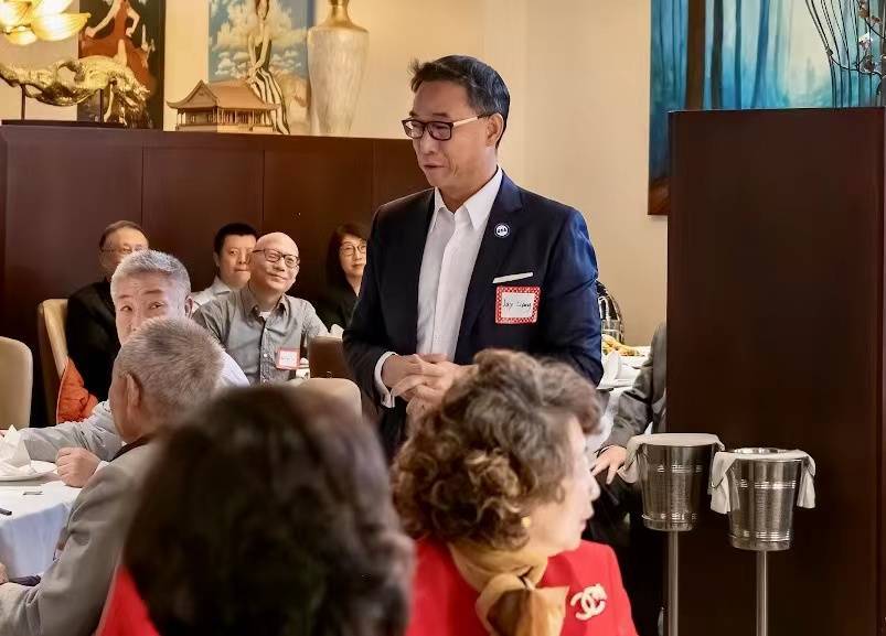 uca华人联合会暨华联政治基金创办人梁捷扬先生致辞表示,威利是美华