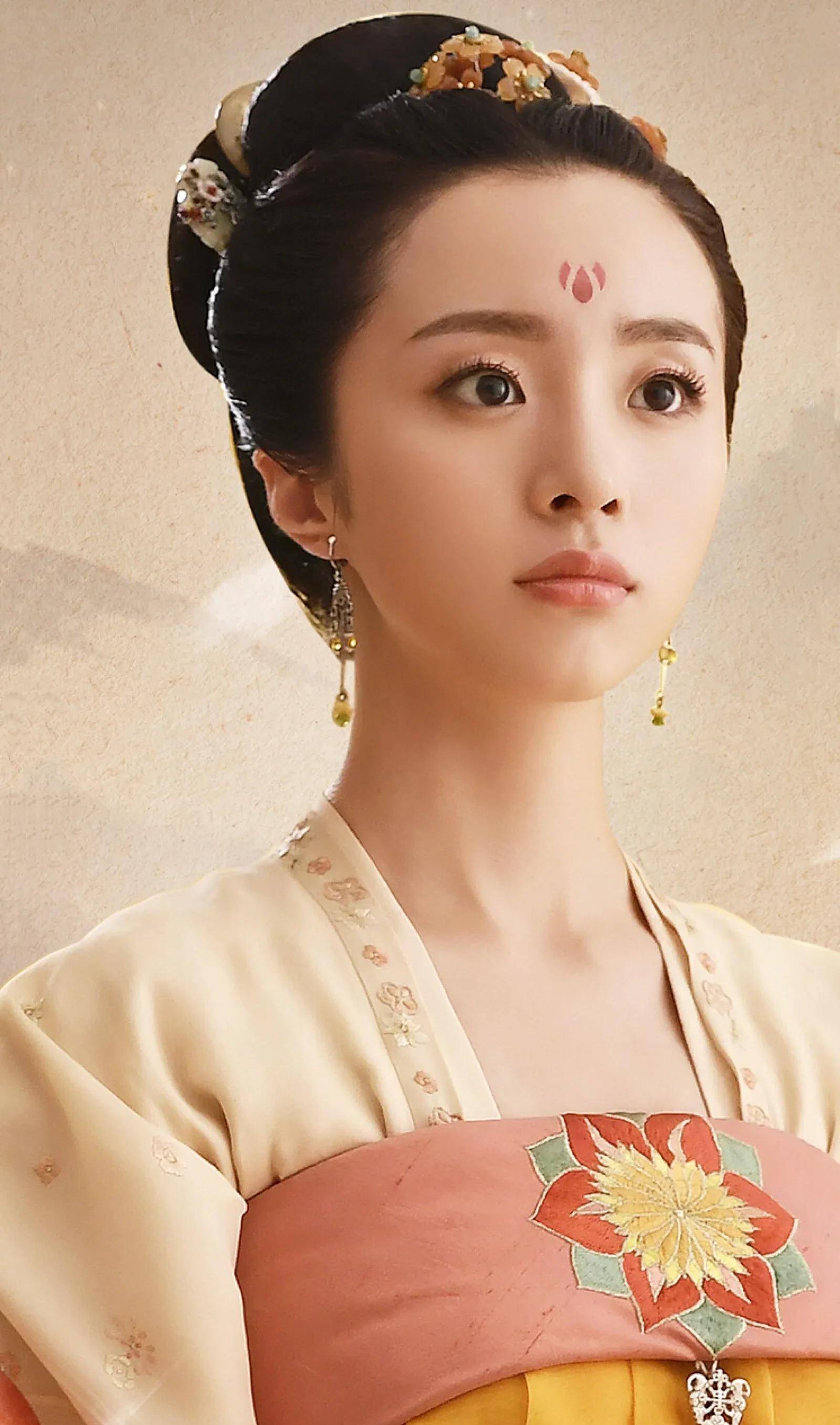 李一桐_公司_陈瑶