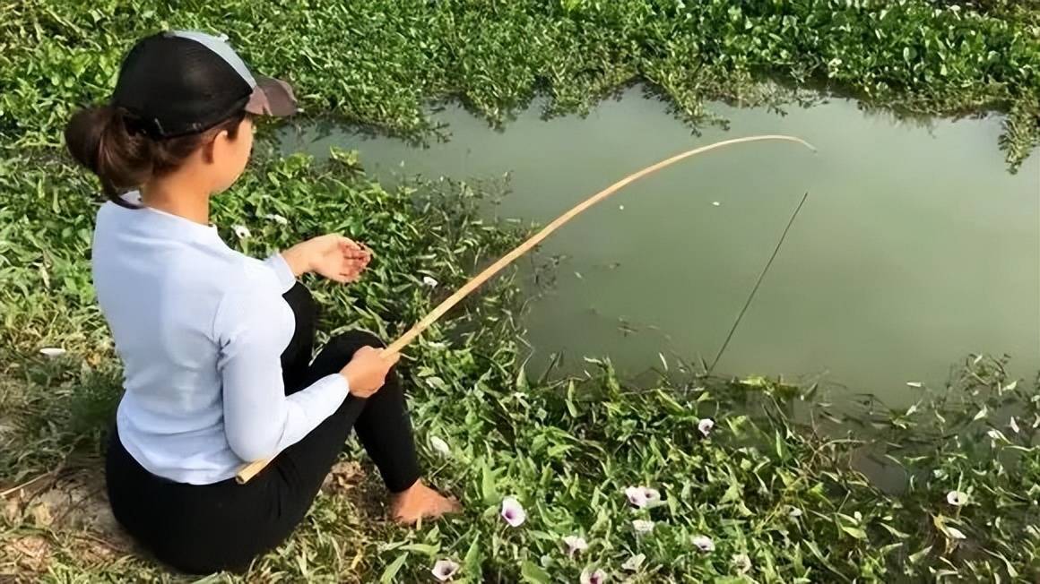 盘点国内外的钓鱼女网红,颜值高,风格各异,你喜欢哪个?
