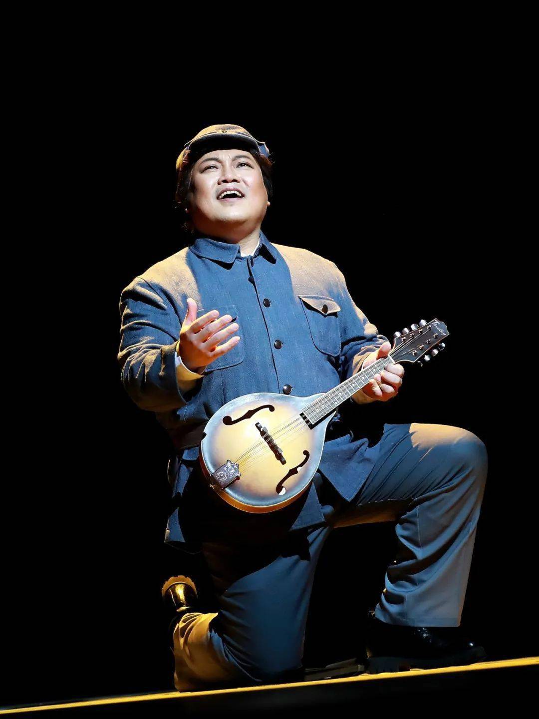 原创民族歌舞剧《郑律成》在中央歌剧院剧场精彩呈现_革命_音乐_创作