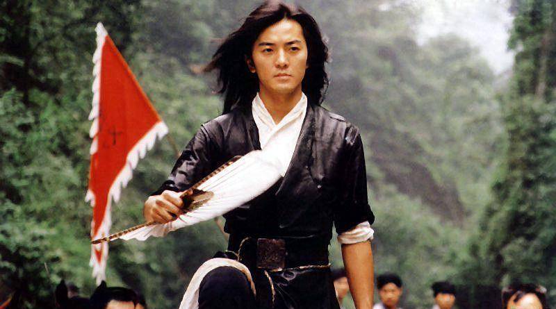 一个发型引领时代,王晶说他声势直逼刘德华,当年郑伊健有多红?