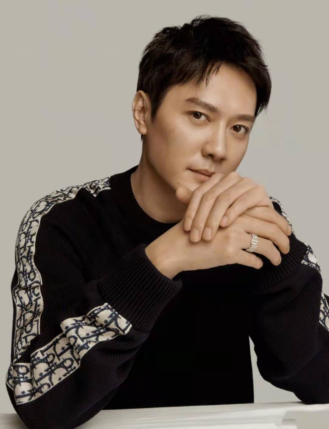 赵丽颖冯绍峰分手原因曝光,孩子可能不是亲生的?_谣言_网友_生父