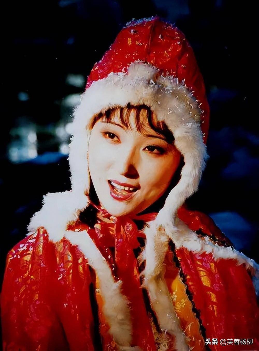 87《红楼梦》连载:林黛玉的44套服装(一)_宝玉_贾府_衣服