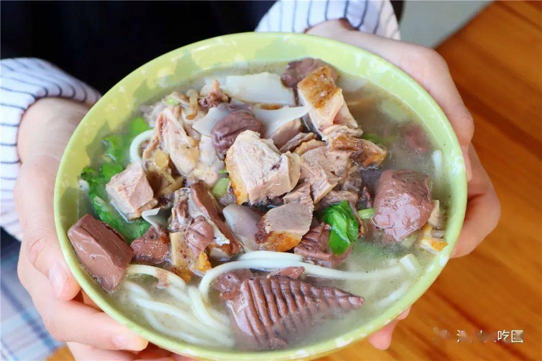 漳州鸭肉面图片