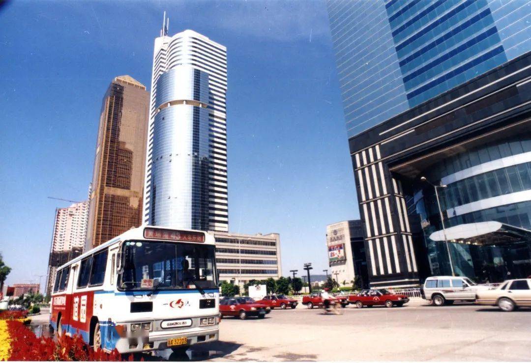 与时俱进70载 广州一汽巴士用奋斗和业绩印证的幸福年轮_公司_应急