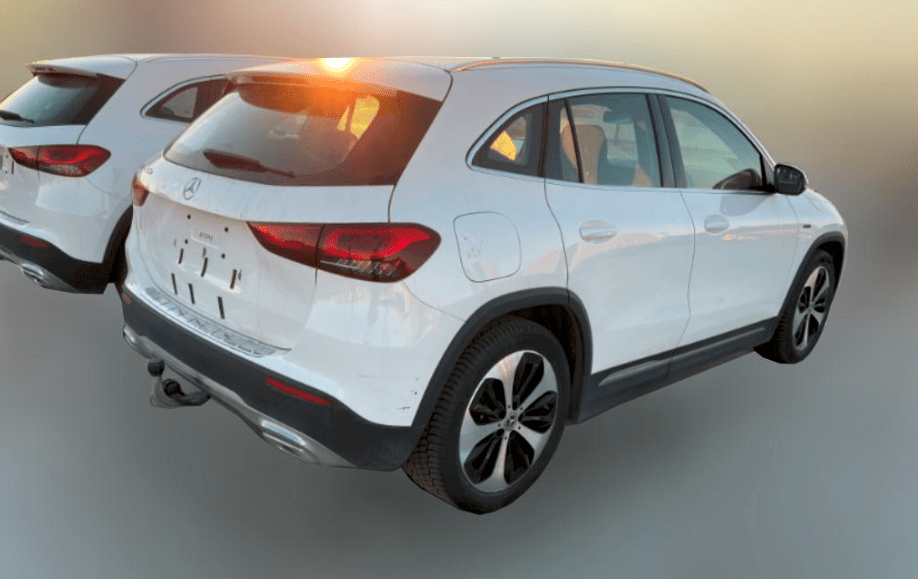 奔驰gla插混版曝光,百公里加速6.6秒,纯电续航75公里!