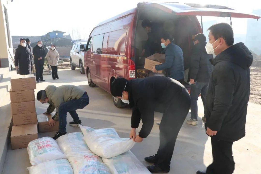 书记,局长王印一行先后到市民政局"双百"结对帮扶村--浚县王庄镇东苏