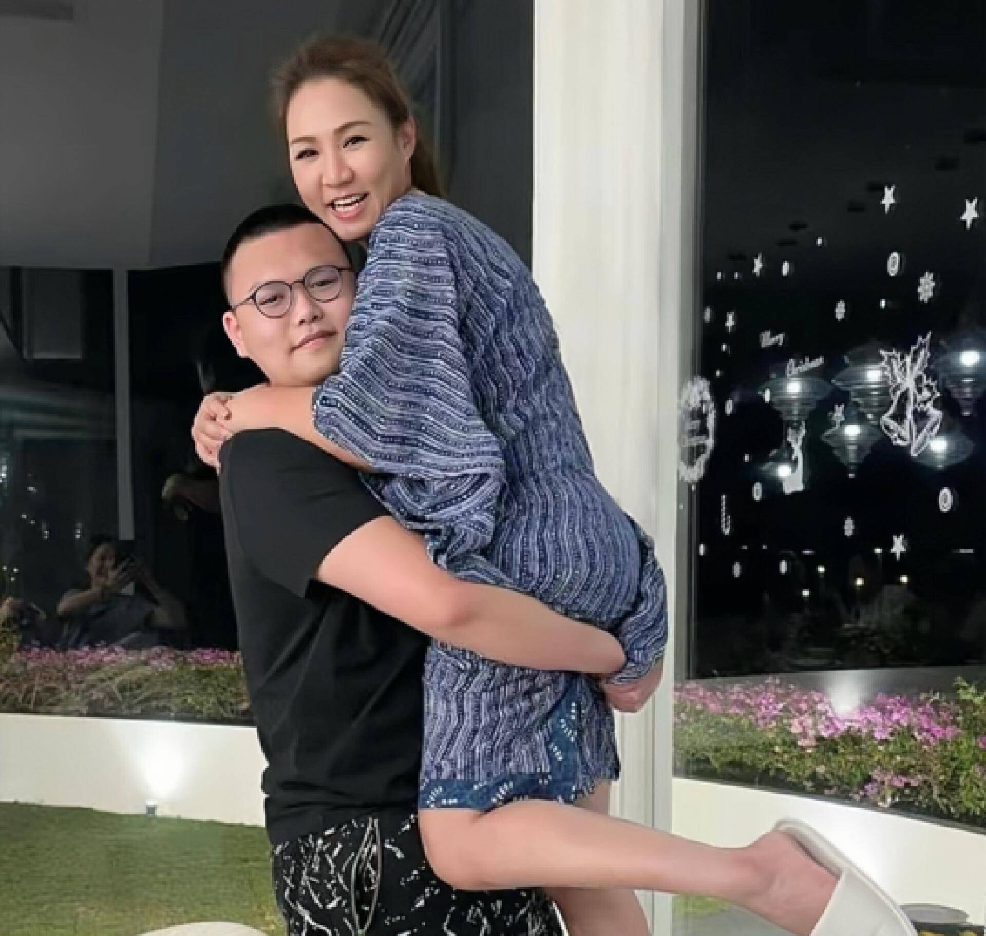 前夫婚内出轨,净身出户当单亲妈妈_黎瑞恩_曾智明_豪门