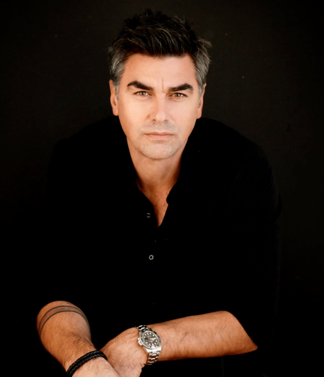 dua lipa 的爸爸颜值也颇高!_英国_家庭_美貌