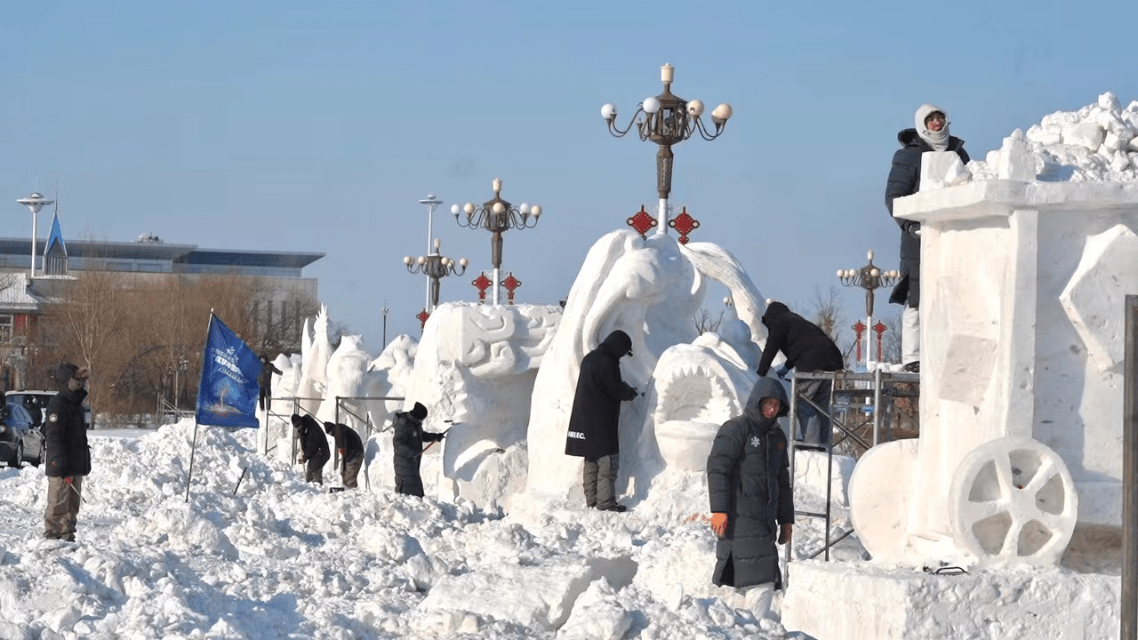 坐标抚远,中青年艺术家舞铲逐梦雕冬韵_雪雕_冰雪_作品