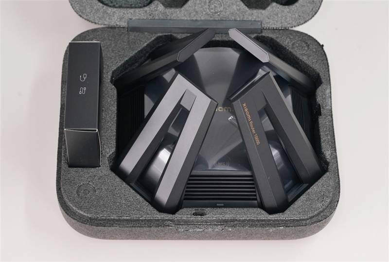 5000元以下它最强！小米万兆路由器评测：还能作为家庭存储中心