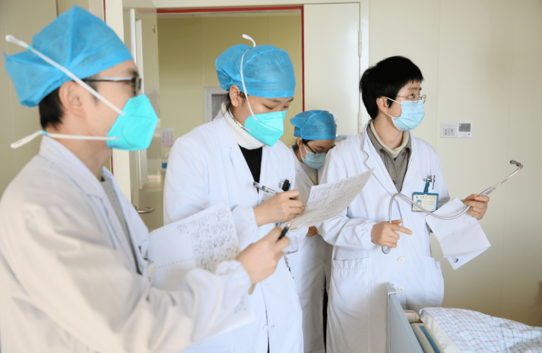 “拼团”病区,正在马力全开_患者_医生_施烨敏