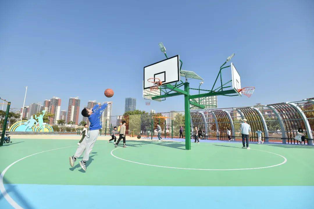再添遛娃好去处!云东海三江水韵篮球公园,儿童公园今日起免费开放_体