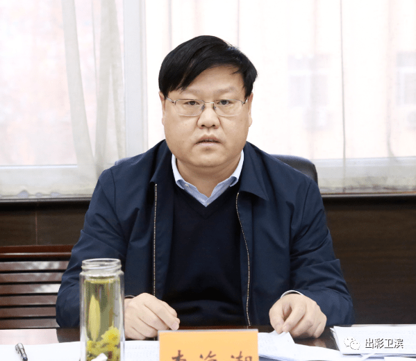 卫滨区召开区委常委会扩大会议——传达学习市"两会"精神_工作_任务