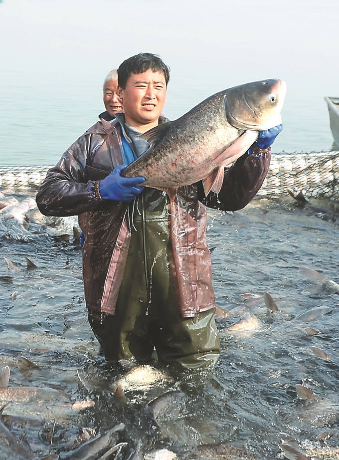 南京金牛湖冬捕节开幕