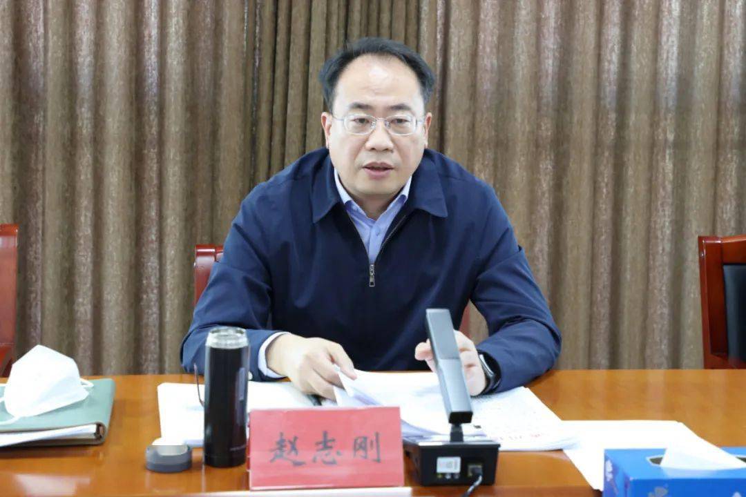 会上,党工委副书记,办事处主任王立夫传达孟景伟区长在通州区第七届