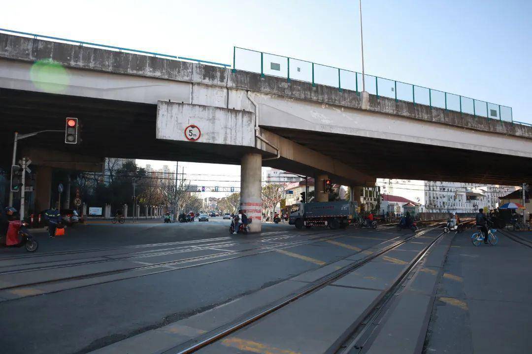 颜值"破圈",彩虹湾打造大型睦邻社区的"新名片"_凉城路_街道_江湾镇