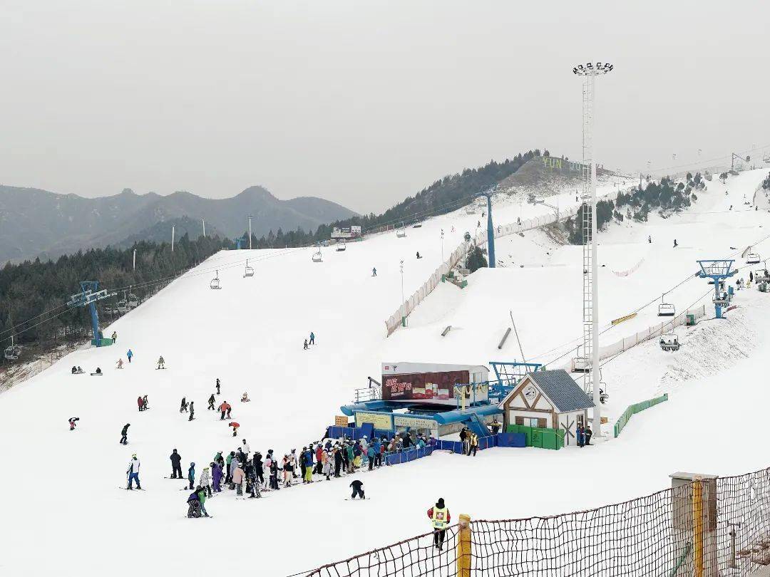 房山良乡附近滑雪场图片