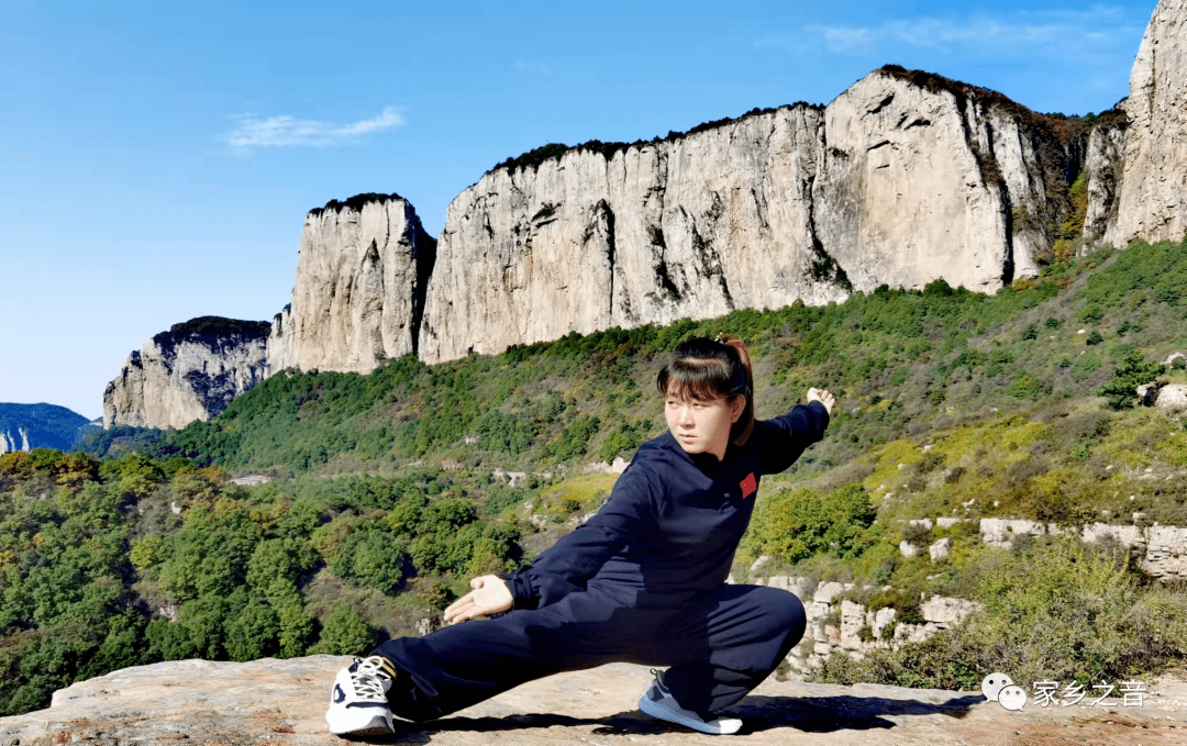 申振北 | 武乡网红——武乡武术女孩刘少英!_形意拳_家乡_王峰